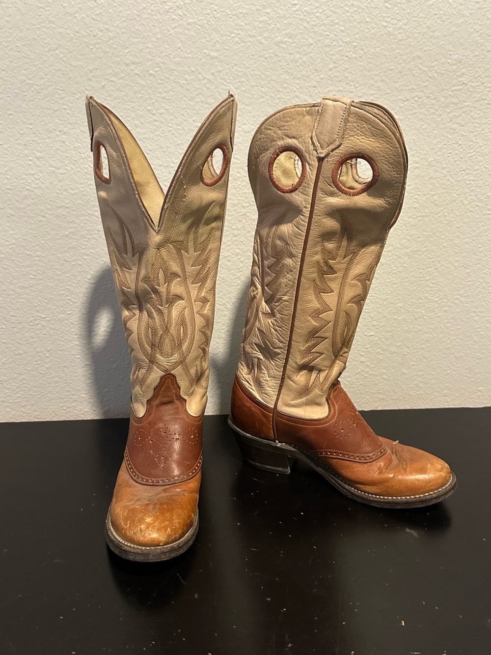 Tony Lama Women’s Western Tan Brown Leather Heeled Cowboy Boots